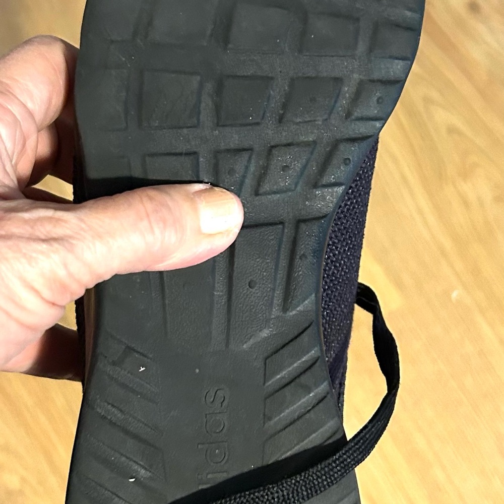 Adidas women’s cloud foam pure black slip-on athletic shoes, size 8. EUC. - Picture 5 of 10